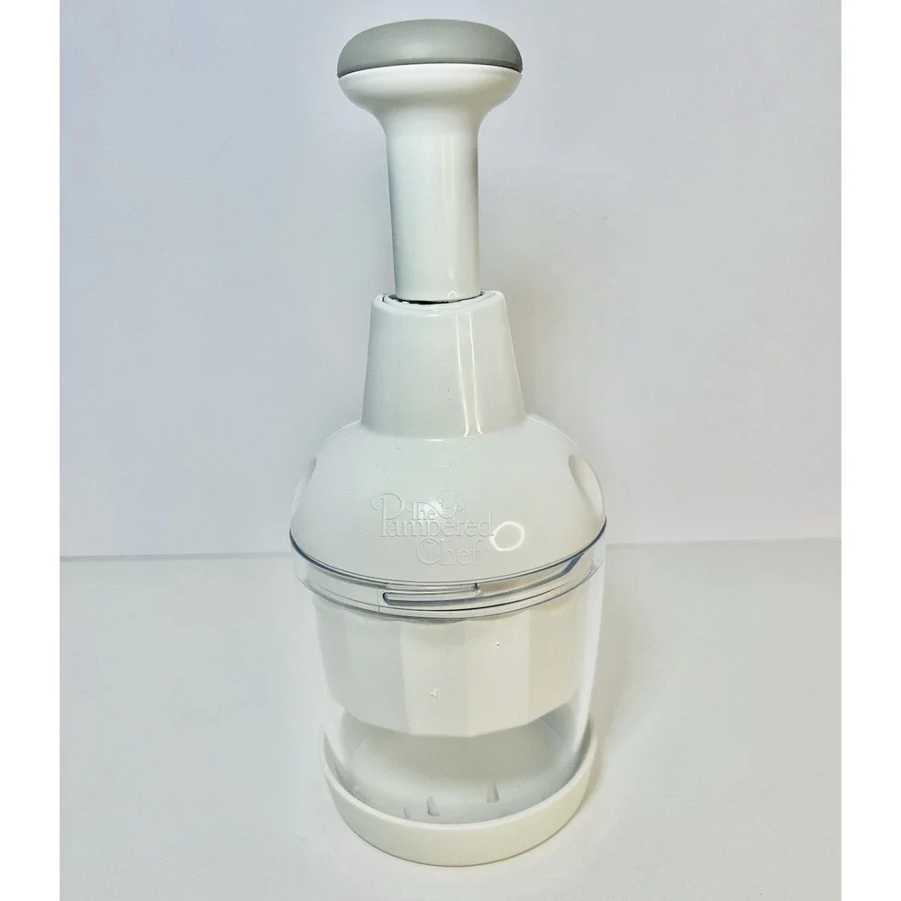 Pampered Chef Push Function Food Chopper w lid- White - #2585
